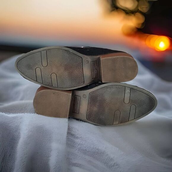 Fergalicious Black Faux Suede Cut-out Boots - Picture 5 of 8